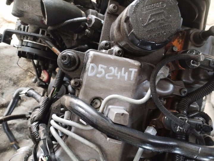 Motor Volvo Xc90 D5244T 2.4 163PS 120kW 210Km Diesel Engine Komplett MOT3273116498hr