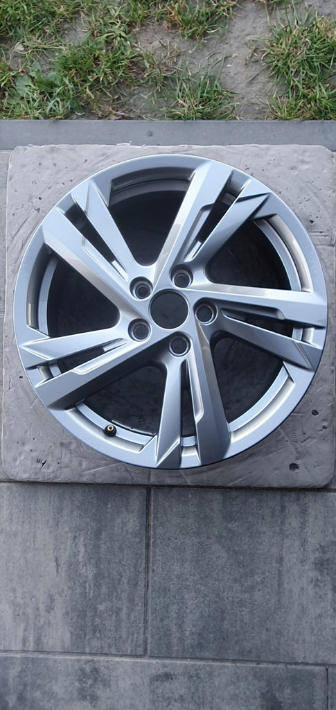 1x Alufelge 16 Zoll 6.5" 5x100 47ET Glanz Grau 2G0601025AM VW I Rim Wheel FEL1521904344pd