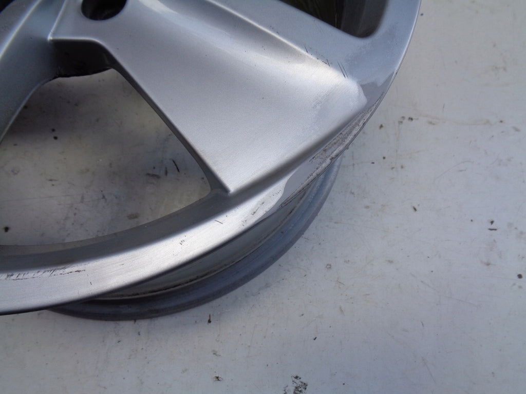 1x Alufelge 17 Zoll 7.5" 5x112 51ET Glanz Silber 5F0601025B Seat Rim Wheel