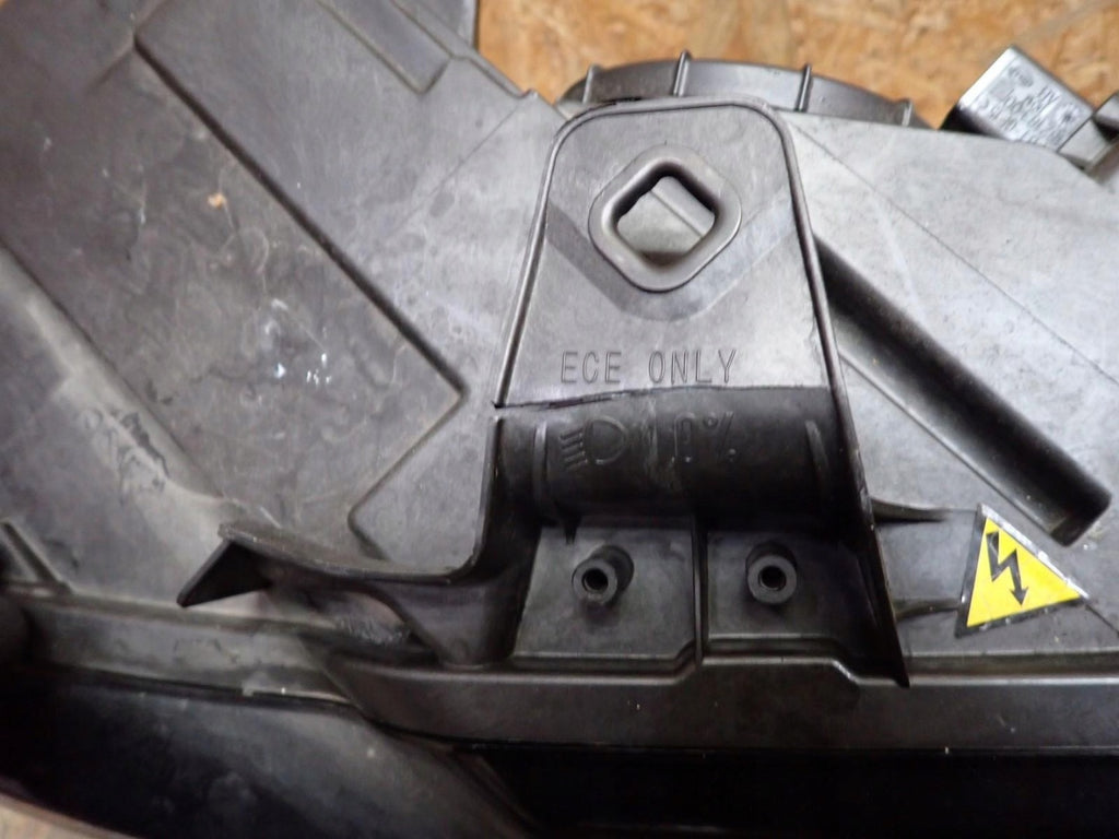 Frontscheinwerfer Audi A3 8V0941044L Bi-Xenon Rechts Scheinwerfer Headlight SCH8156124029rh