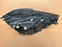 Laden Sie das Bild in den Galerie-Viewer, Frontscheinwerfer Audi Q3 83A941033 509-789-148 Full LED Links Headlight SCH9046669787fz