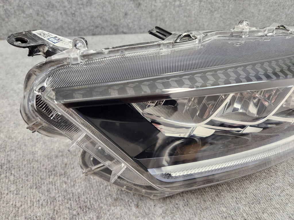 Frontscheinwerfer Toyota Yaris K08SCZ 0013619K08 LED Links Headlight SCH8439207956ck