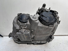 Laden Sie das Bild in den Galerie-Viewer, Frontscheinwerfer Mercedes-Benz W203 A2038203761 Xenon Ein Satz Headlight SCH5381115085fq