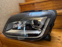 Laden Sie das Bild in den Galerie-Viewer, Frontscheinwerfer VW Amarok Links Scheinwerfer Headlight SCH4307996758ax