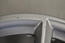 Laden Sie das Bild in den Galerie-Viewer, 4x Alufelge 17 Zoll 7.5" 5x112 52ET Glanz Silber 6856061 BMW F45 F39 X1 F48 FEL6441222059qb