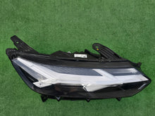 Load image into Gallery viewer, Frontscheinwerfer Dacia Sandero III 260107920R Full LED Rechts Headlight SCH3984150306sn
