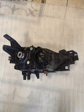 Laden Sie das Bild in den Galerie-Viewer, Frontscheinwerfer Mazda Cx3 D10E-51040 LED Links Scheinwerfer Headlight