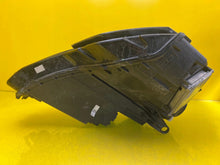 Laden Sie das Bild in den Galerie-Viewer, Frontscheinwerfer Skoda Karoq 57B941015D LED Links Scheinwerfer Headlight SCH2876820153mc