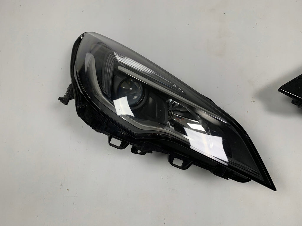 Frontscheinwerfer Opel Astra K Ein Stück (Rechts oder Links) Headlight