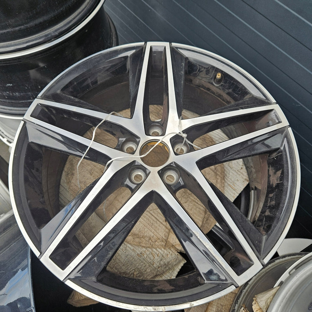 1x Alufelge 18 Zoll 7.0" 5x100 51ET Glanz Schwarz 6F0601025E Seat I Ibiza FEL4894545096vw