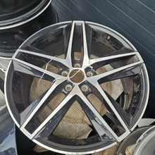 Laden Sie das Bild in den Galerie-Viewer, 1x Alufelge 18 Zoll 7.0" 5x100 51ET Glanz Schwarz 6F0601025E Seat I Ibiza FEL4894545096vw