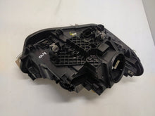Laden Sie das Bild in den Galerie-Viewer, Frontscheinwerfer BMW F21 F20 7229677 Xenon Ein Stück (Rechts oder Links) SCH8326218882yl