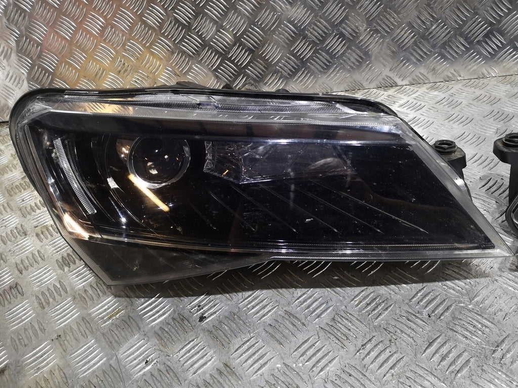 Frontscheinwerfer Skoda Superb III 3V1941015A Xenon Links Scheinwerfer Headlight