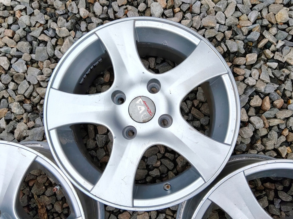 4x Alufelge 15 Zoll 6.5" 4x114.3 37ET Glanz Silber Mitsubishi I Rim Wheel FEL1338564562aq