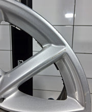 Load image into Gallery viewer, 1x Alufelge 17 Zoll 7.5" 5x112 52ET Glanz Silber 6856061 BMW F45 F48 Rim Wheel FEL8721605626cm