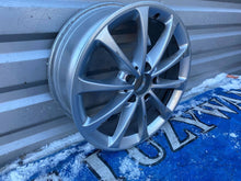 Load image into Gallery viewer, 1x Alufelge 17 Zoll 1774010300 Mercedes-Benz W177 Rim Wheel