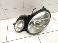 Laden Sie das Bild in den Galerie-Viewer, Frontscheinwerfer Mercedes-Benz W211 15435901 A0028202426 Links Headlight SCH3591484066me