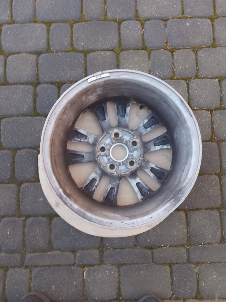 1x Alufelge 16 Zoll 6.5" 5x114.3 46ET Glanz Silber 4250F836 Mitsubishi Asx FEL2969240088nq