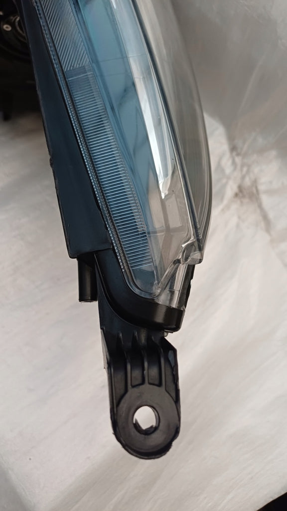 Frontscheinwerfer Toyota Avensis 12V23825 LED Ein Stück (Rechts oder Links) SCH8189163167lg