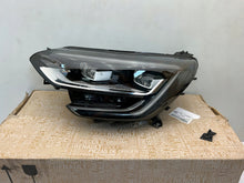 Laden Sie das Bild in den Galerie-Viewer, Frontscheinwerfer Renault Megane 260606450R LED Links Scheinwerfer Headlight