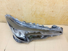 Load image into Gallery viewer, Frontscheinwerfer Toyota Corolla 81110-02S60 Rechts Scheinwerfer Headlight SCH7780182823us
