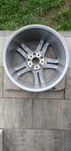 Laden Sie das Bild in den Galerie-Viewer, 1x Alufelge 18 Zoll 8.5" 5x112 48ET A2124016202 Mercedes-Benz W212 Rim Wheel FEL6079214176gl