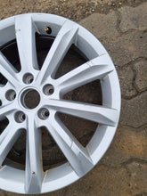 Load image into Gallery viewer, 1x Alufelge 17 Zoll 6.5&quot; 5x112 41ET 3G0601025C VW Passat Rim Wheel