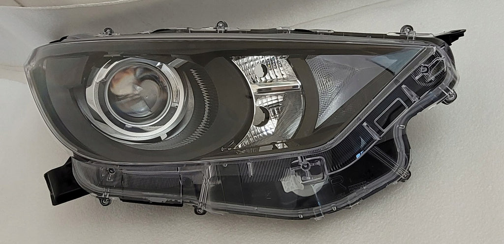 Frontscheinwerfer Toyota Yaris Rechts Scheinwerfer Headlight