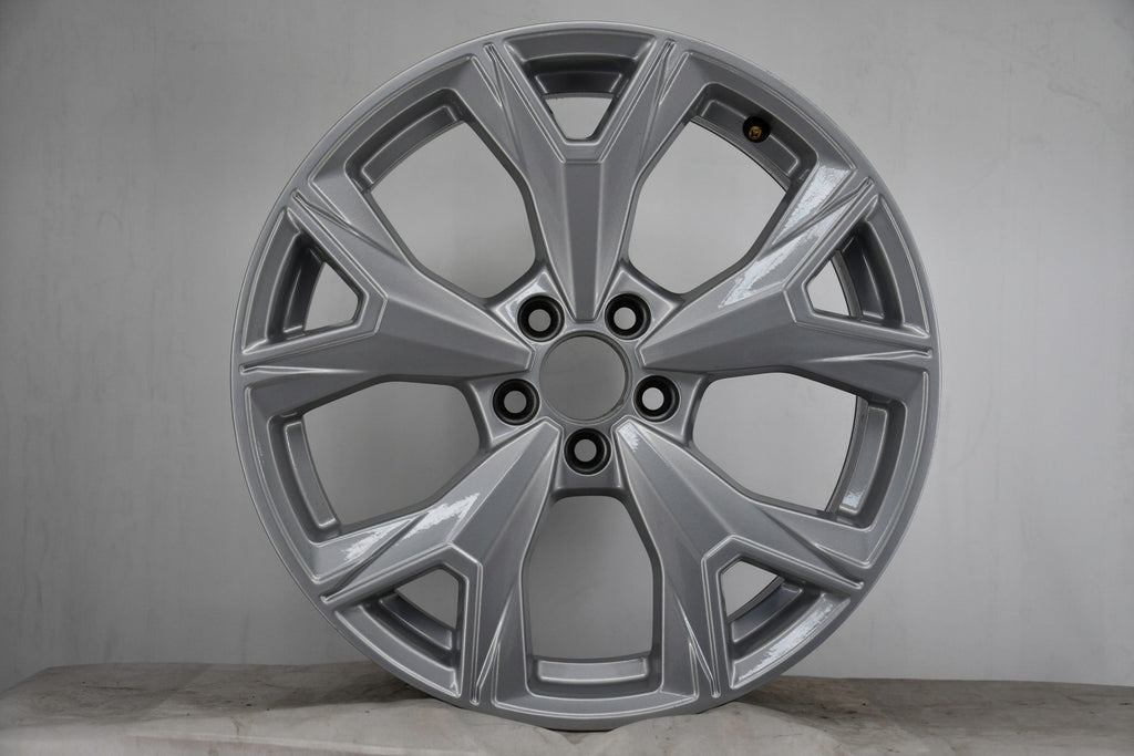 1x Alufelge 17 Zoll 7.0" 5x112 43ET Glanz Silber 82A601025S Audi Rim Wheel