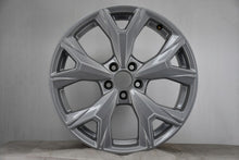 Laden Sie das Bild in den Galerie-Viewer, 1x Alufelge 17 Zoll 7.0" 5x100 43ET Glanz Silber 82A601025S Audi Rim Wheel FEL5024918546lc