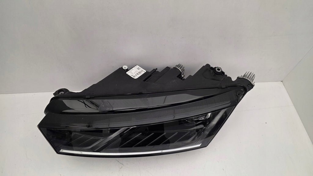Frontscheinwerfer Skoda Octavia IV 5E4941015B LED Ein Stück (Rechts oder Links) SCH4463924760ex