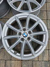 Laden Sie das Bild in den Galerie-Viewer, 4x Alufelge 17 Zoll 7.5" 5x112 52ET Glanz Silber 6856061 BMW F45 F39 X1 F48 FEL6150238017ee