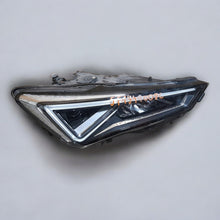 Load image into Gallery viewer, Frontscheinwerfer Seat Tarraco LED Rechts Scheinwerfer Headlight