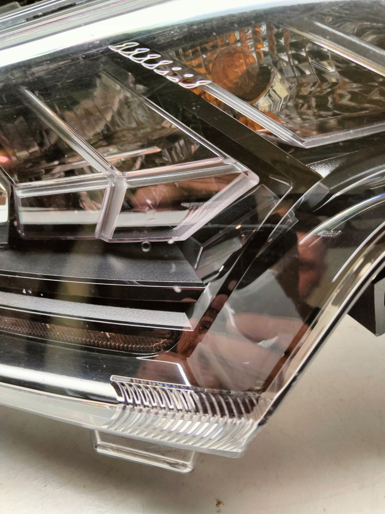 Frontscheinwerfer Mitsubishi Outlander ECM921-22E20 LED Rechts Headlight