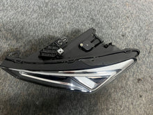 Laden Sie das Bild in den Galerie-Viewer, Frontscheinwerfer Seat Leon 5FB941007F 011D02A00L90188325 LED Links Headlight SCH9684155092ld