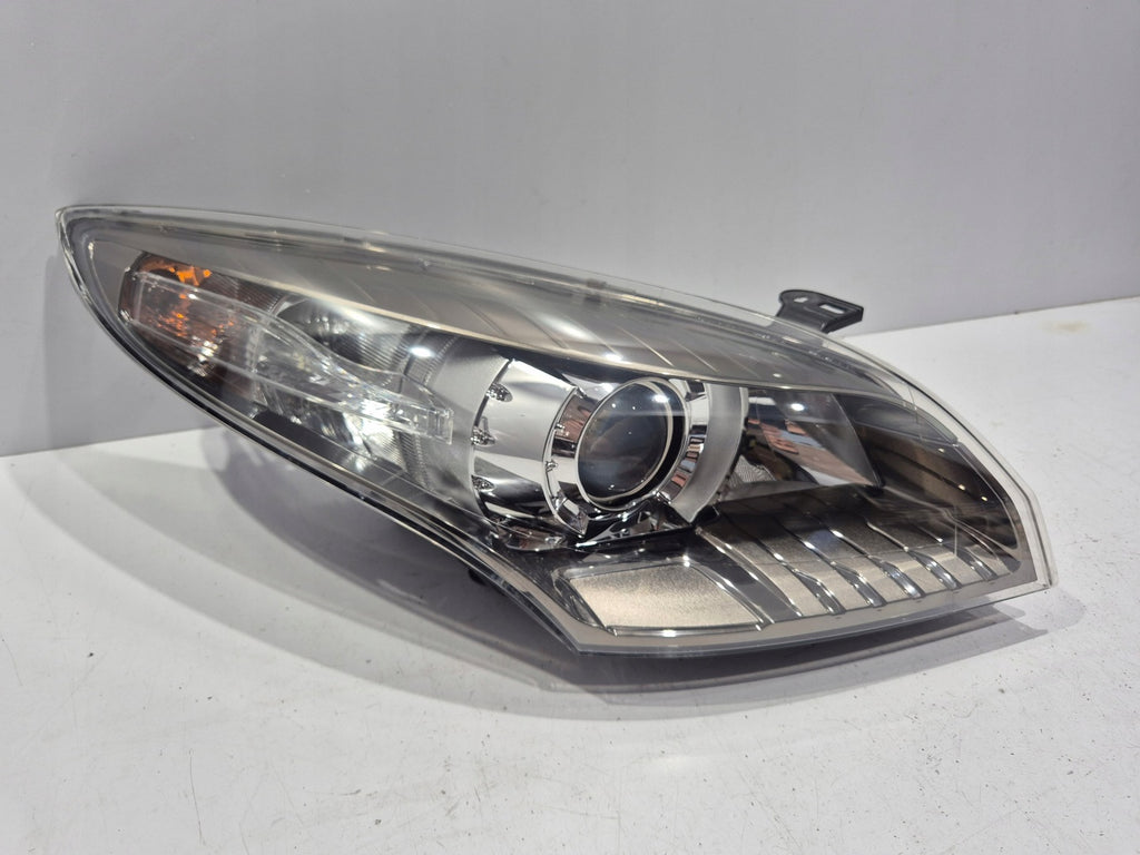 Frontscheinwerfer Renault Megane III 260100021R Xenon Rechts Headlight SCH7005937849mo