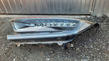 Laden Sie das Bild in den Galerie-Viewer, Frontscheinwerfer Honda Cr-V V Links Scheinwerfer Headlight SCH3087485647qj