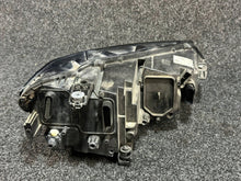 Laden Sie das Bild in den Galerie-Viewer, Frontscheinwerfer VW Touran 5TB941035E LED Links Scheinwerfer Headlight SCH9780511587sl