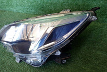 Load image into Gallery viewer, Frontscheinwerfer Mitsubishi Space Star 8301D445 Links Scheinwerfer Headlight SCH7152313864va