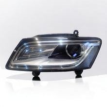 Load image into Gallery viewer, Frontscheinwerfer Audi Q5 8R0941005 Xenon Links Scheinwerfer Headlight