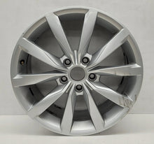 Load image into Gallery viewer, 1x Alufelge 17 Zoll 5G0601025CH VW Golf Vii Rim Wheel