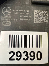Laden Sie das Bild in den Galerie-Viewer, Frontscheinwerfer Mercedes-Benz Glc A2549063102 LED Links Scheinwerfer Headlight SCH8880352715es