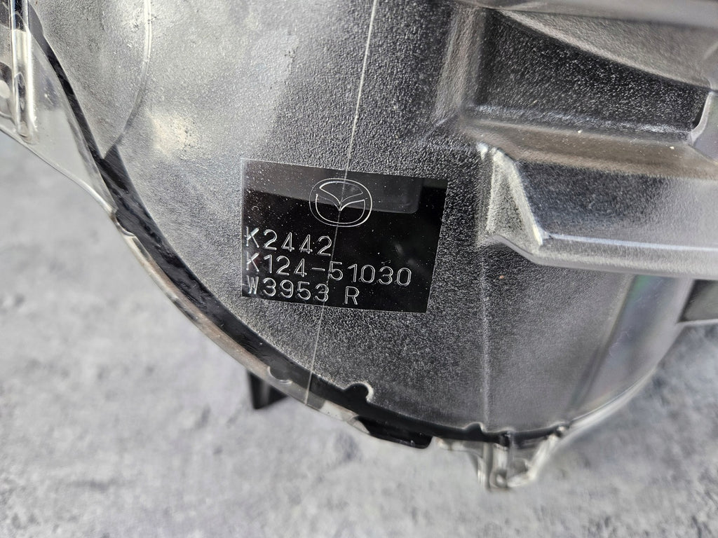 Frontscheinwerfer Mazda Bm K124-51030 LED Ein Stück (Rechts oder Links)