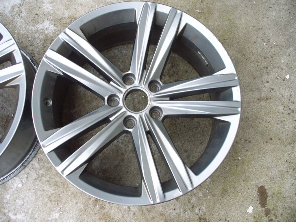 1x Alufelge 18 Zoll 8.0" 5x112 40ET Glanz Grau 3G8601025N VW Passat Arteon FEL8022701413iy