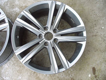 Load image into Gallery viewer, 1x Alufelge 18 Zoll 8.0" 5x112 40ET Glanz Grau 3G8601025N VW Passat Arteon FEL8022701413iy