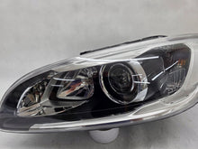 Load image into Gallery viewer, Frontscheinwerfer Volvo V60 S60 31420261 Xenon Ein Stück (Rechts oder Links) SCH7589242718tn