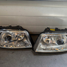 Frontscheinwerfer VW Multivan Xenon Ein Satz Scheinwerfer Headlight SCH6481143262zv
