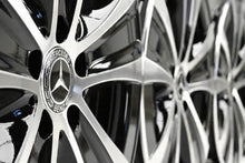 Laden Sie das Bild in den Galerie-Viewer, 4x Alufelge 18 Zoll 8.0&quot; 5x112 43ET A2134013700 Mercedes-Benz W213 Rim Wheel