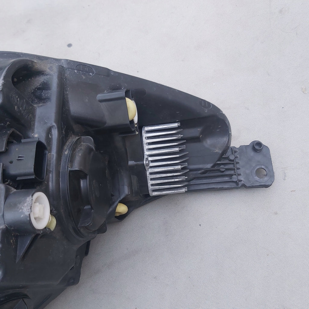 Frontscheinwerfer Ford Focus JX7B13W030AE Links Scheinwerfer Headlight