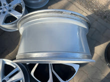 Laden Sie das Bild in den Galerie-Viewer, 1x Alufelge 19 Zoll 8.5" 5x112 28ET 4M0601025L Audi Rim Wheel FEL1083114965vd